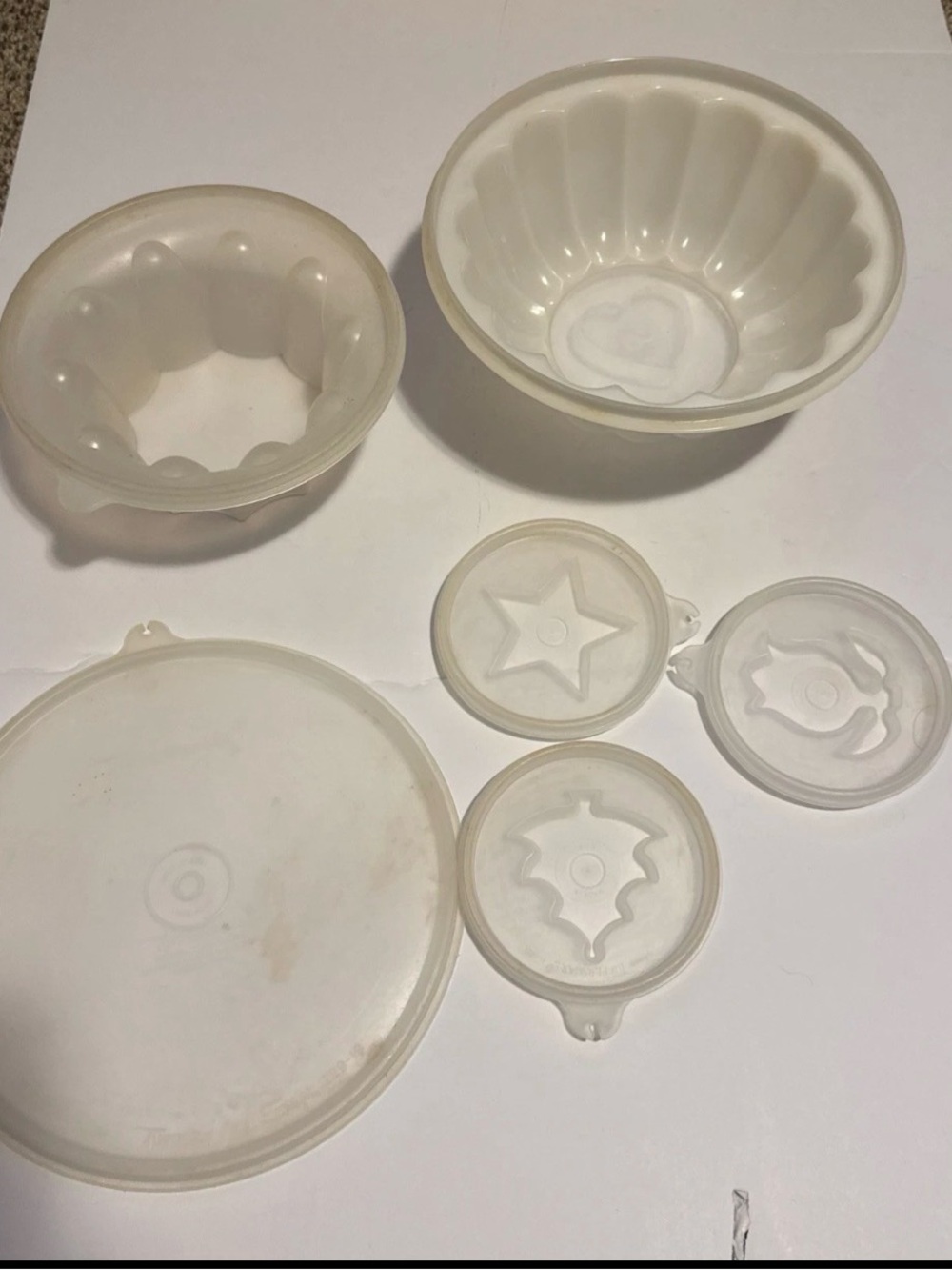 Vintage Tupperware Jel-N-Serve 1 Quart Jello Mold & 4 Mold Design disks & Lid